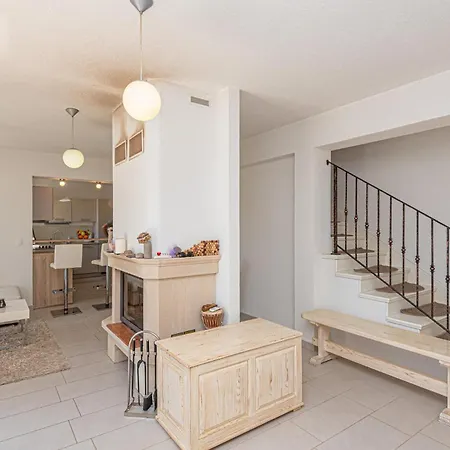2 Bedroom Beautiful In Dom wakacyjny *