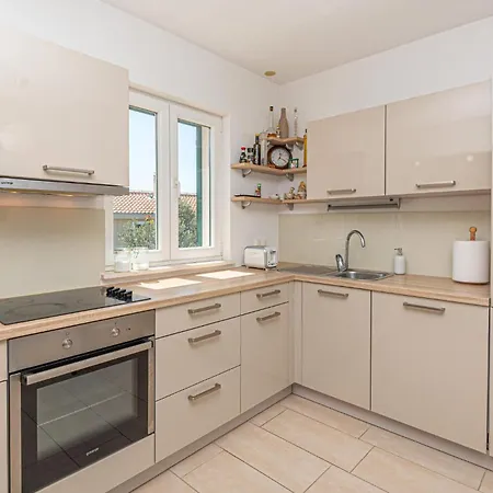 2 Bedroom Beautiful In * Rogoznica (Sibenik-Knin)