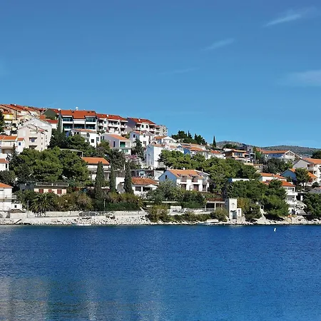 2 Bedroom Beautiful In Rogoznica *