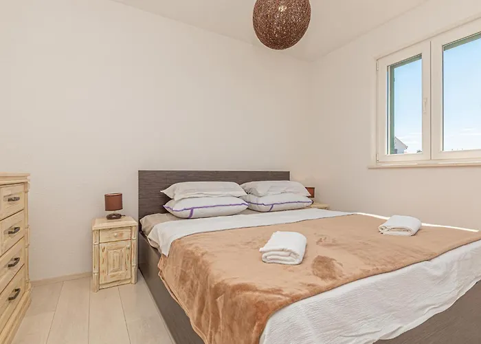 2 Bedroom Beautiful In 度假居