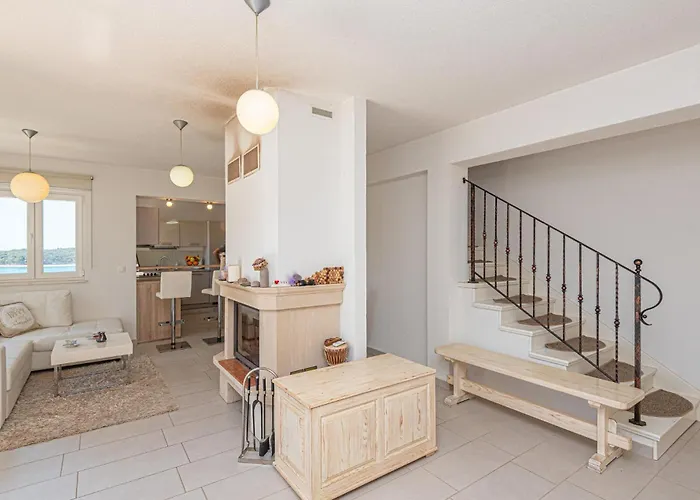 2 Bedroom Beautiful In Сasa de vacaciones *