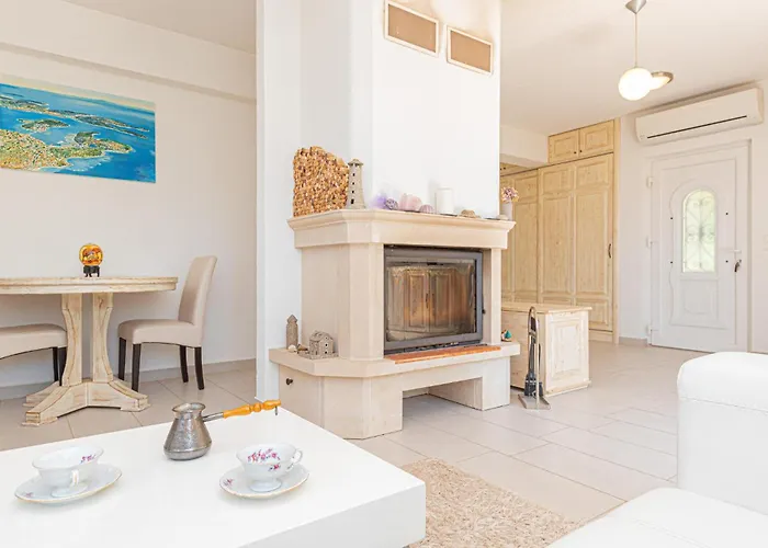 2 Bedroom Beautiful In Сasa de vacaciones Rogoznica (Sibenik-Knin)